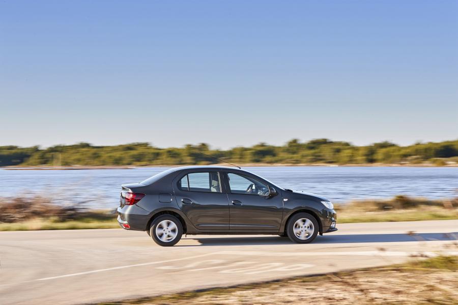  Dacia Logan 2016 года  (фото 5 из 19)